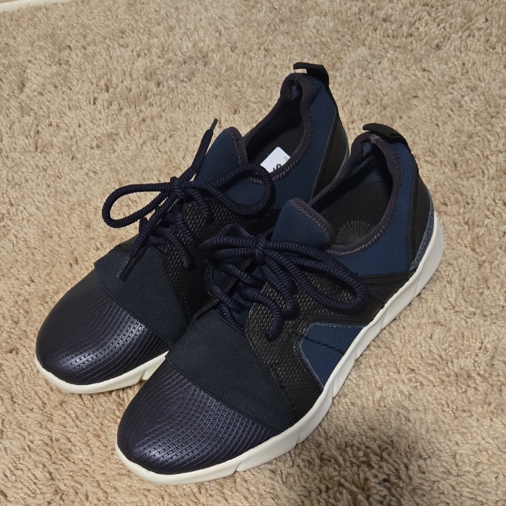 OTBT Blue & Black Sneakers